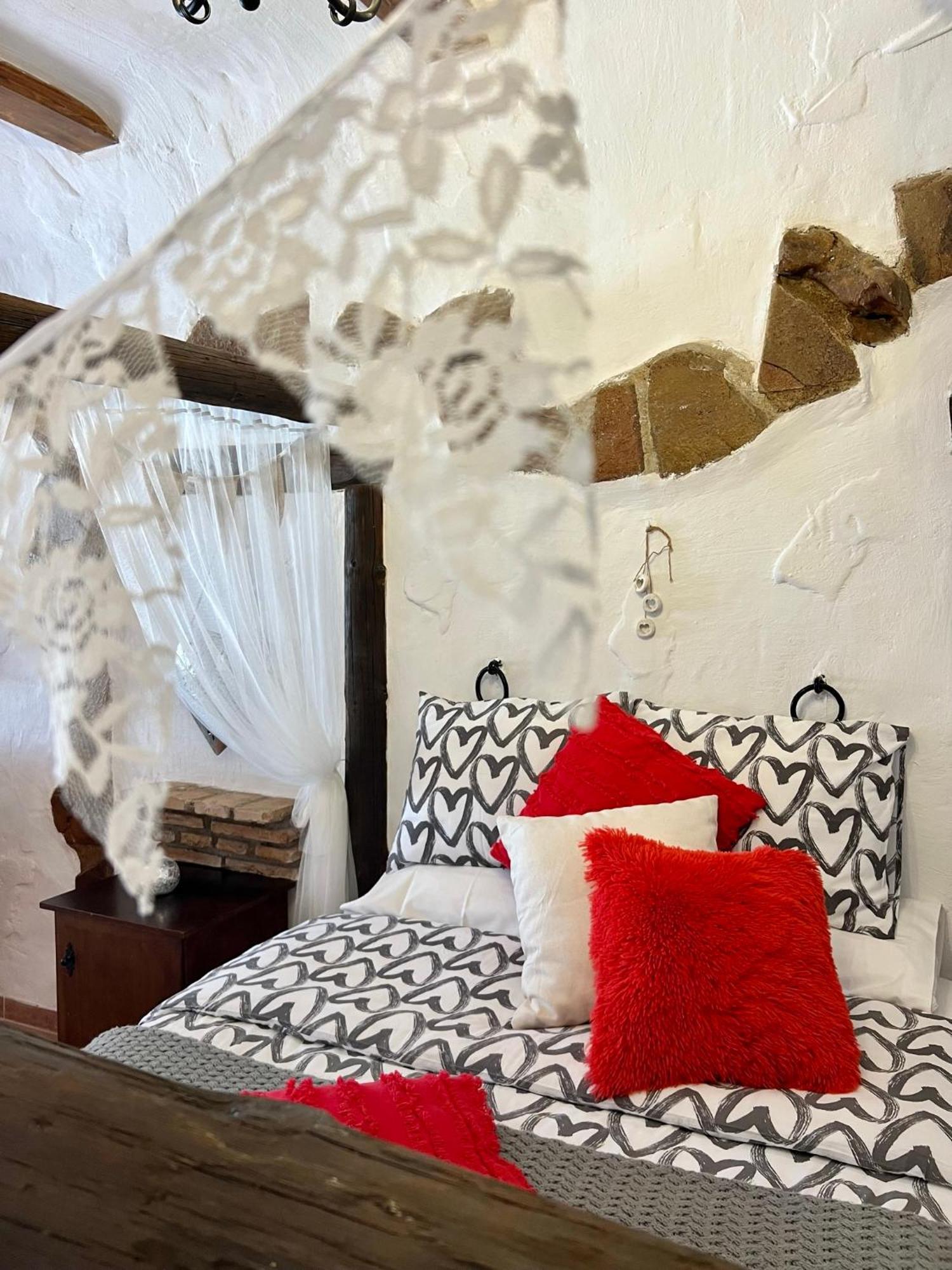 Cuevas De La Paz - Cave House Holidays Los Carriones Room photo